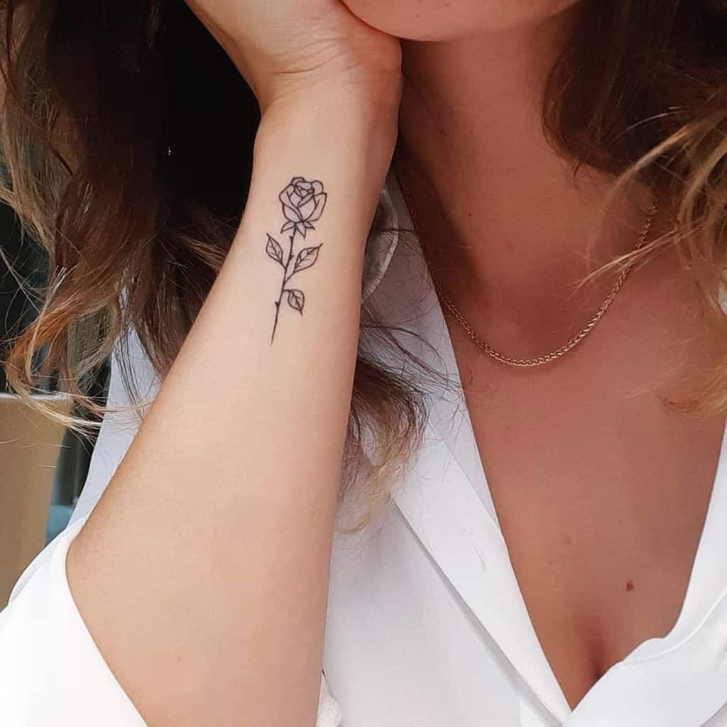 26 Rose Tattoos On The Wrist Drooddestina