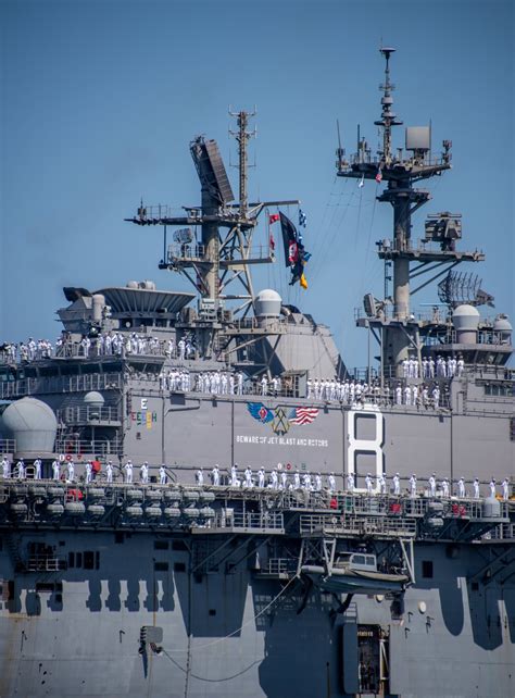 Dvids Images Uss Makin Island Returns From Deployment Image 1 Of 4