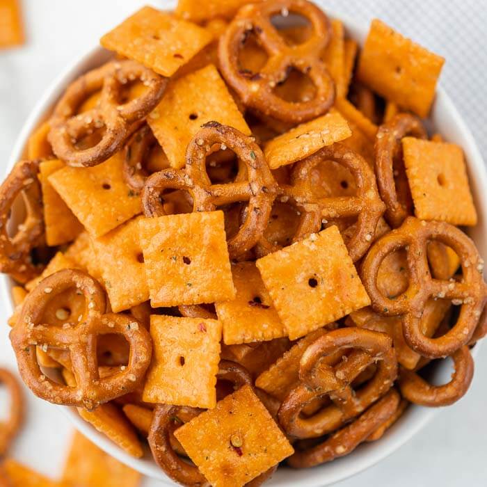 Easy Spicy Cheez It Snack Mix Recipe Eating On A Dime