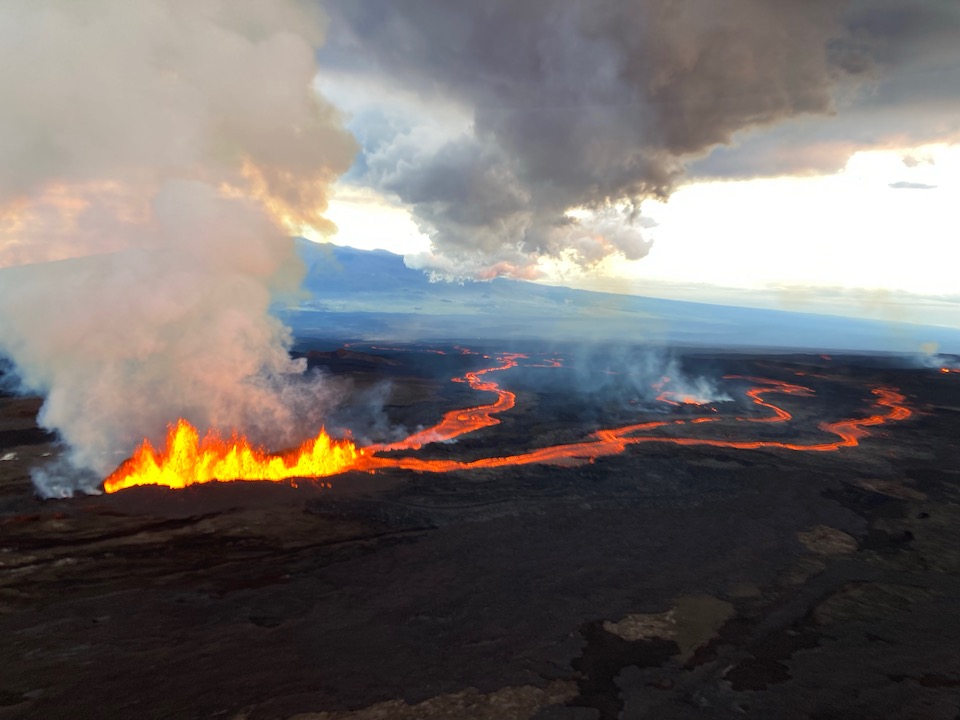 Federal State Teams To Inspect Damage And Impacts Of Mauna Loa Eruption On Big Island Big