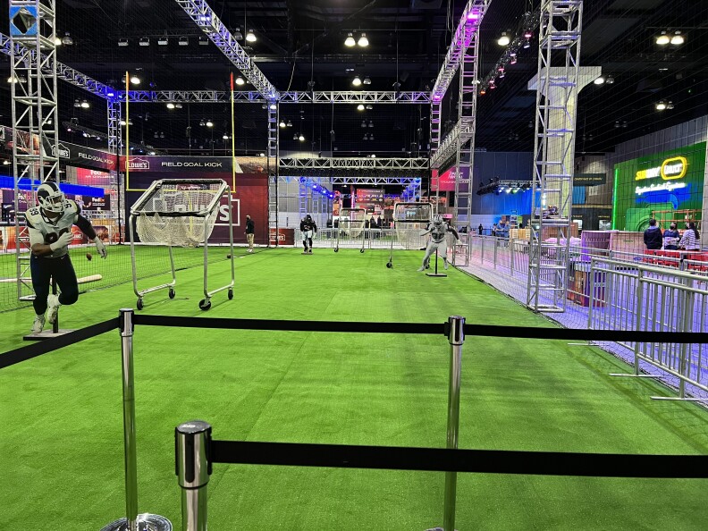 Is The Super Bowl Fan Experience Worth It We Went To The La Convention