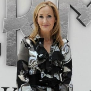 J K Rowling Presenta Su Nueva Saga De Aventuras Conectadas Con Harry