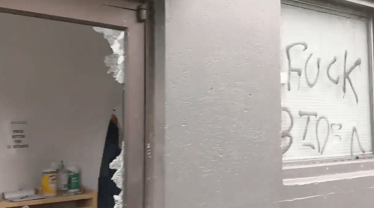 Portland Protesters Smash Windows Of Local Democratic Party