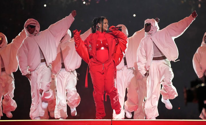 Rihanna Slays Super Bowl 2023 Halftime Show Huffpost Entertainment