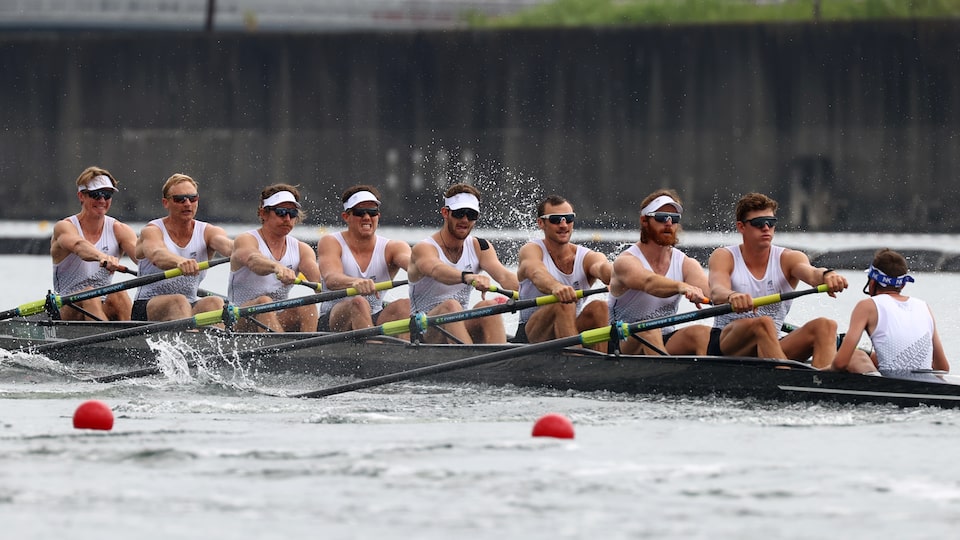 Rowing New Zealand Win Gold In Men S Eight Reuters