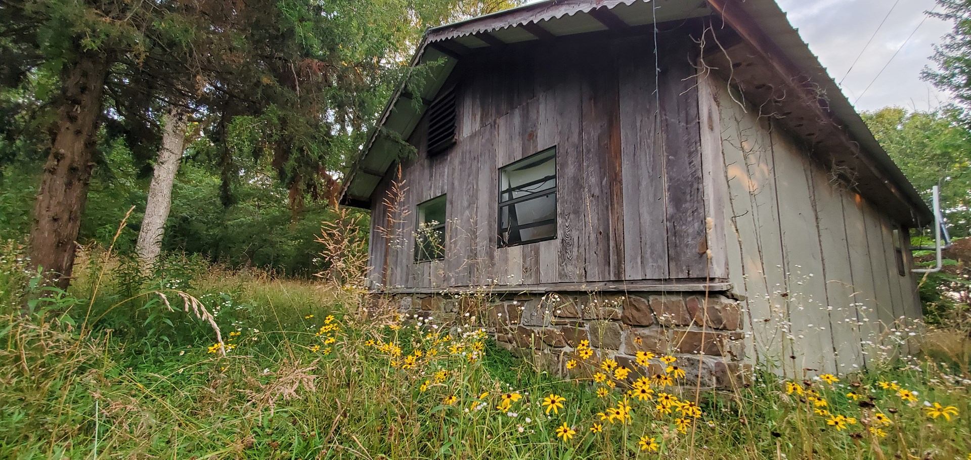 Secluded Log Cabin With Acreage All The Comforts Cabins For Rent In