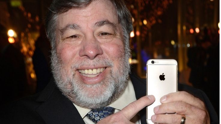 Steve Wozniak To Apple Keep The Iphone S Headphone Jack